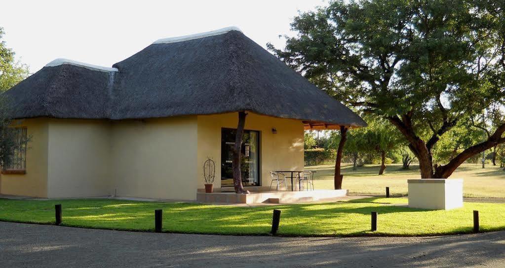 Komati River Chalets Komatipoort Exterior foto